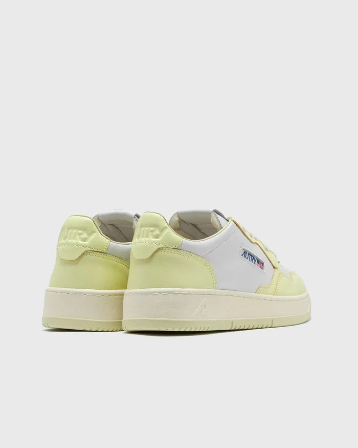 Autry - Medalist Low - Leather/Leather - White/Lime-Yellow--AULWW-WB36