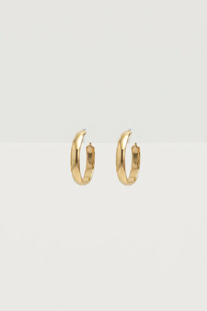 Willa Huggy Hoop Earrings