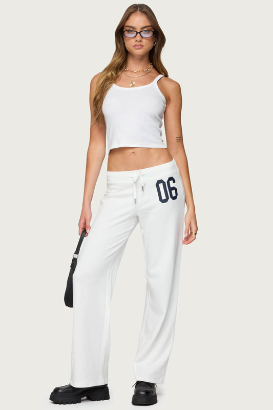06 Sweatpants