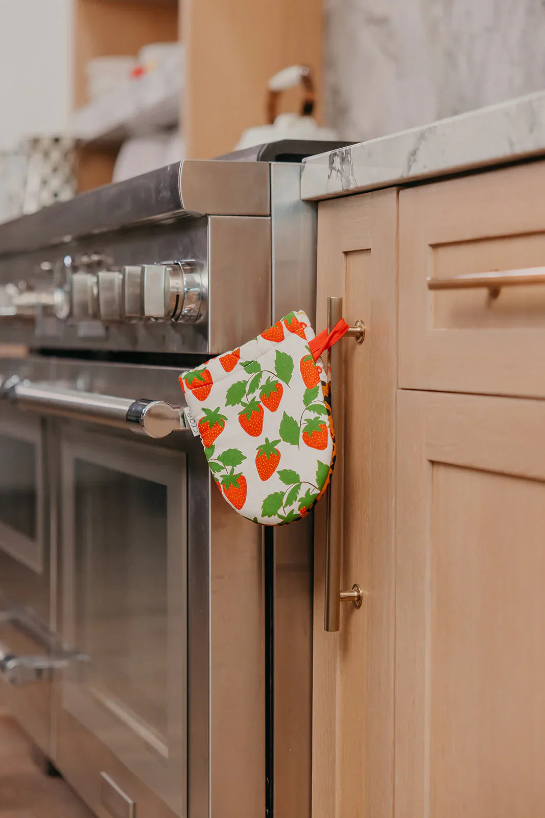 CRAE.HOME - Berries and Cherries Mini Mitt
