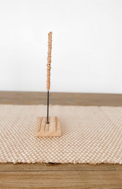 Short Woven Leaf On Stand