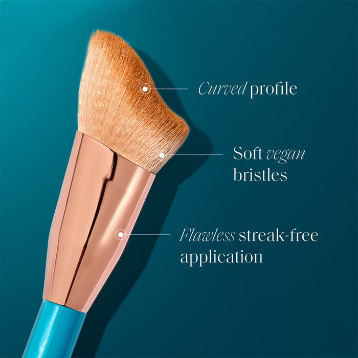 st-tropez-tantour-and-applicator-brush-features